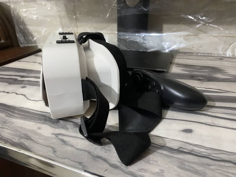 VR Headset Glasses with remote 2