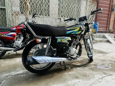 Honda CG 125 for sale with card available