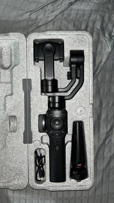 Zhiyun smooth 4