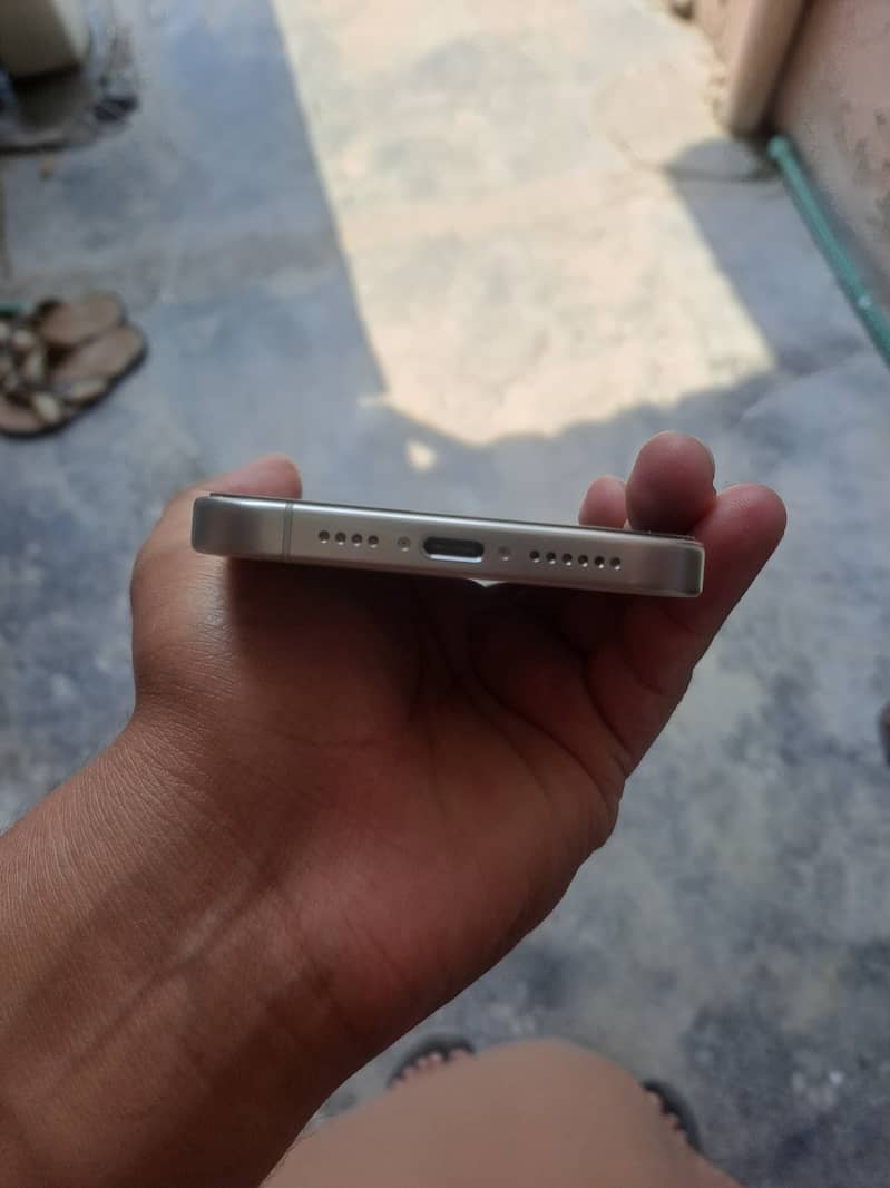 Iphone 15 pro max 2
