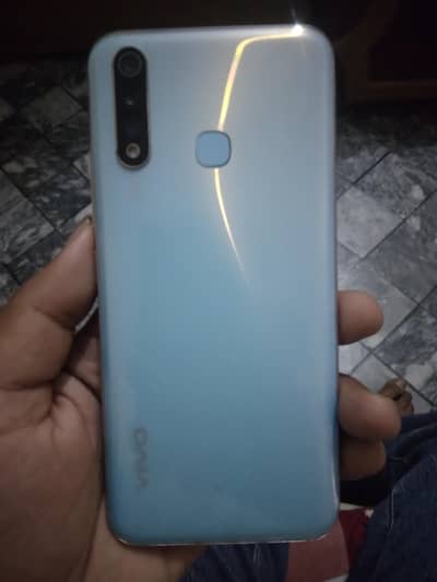 vivi y19