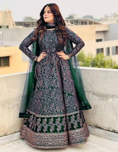 This suit is very buetiful iam try this suit