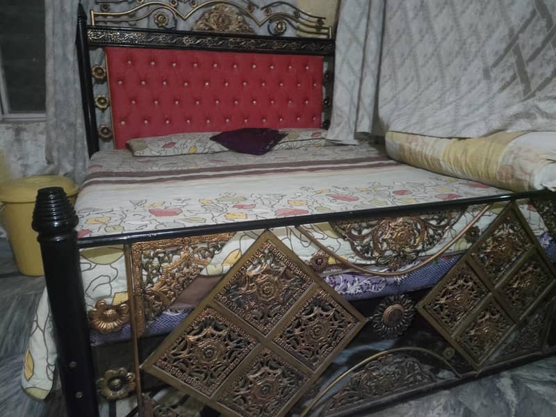 double bed king size 3