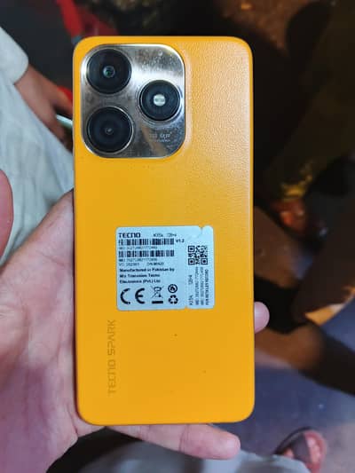 Model. Tecno spark 10c 4+128 with box and charger available
