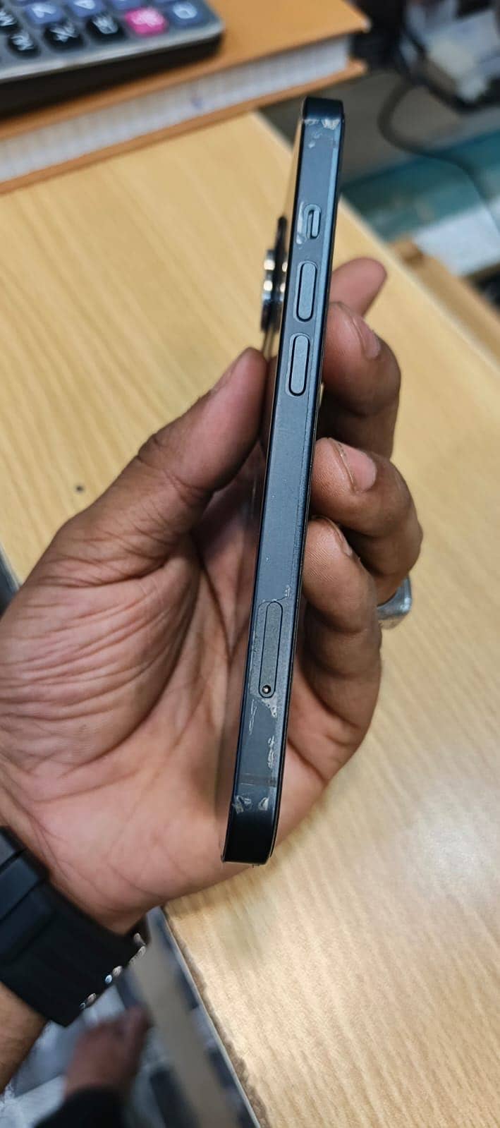iPhone 13 9