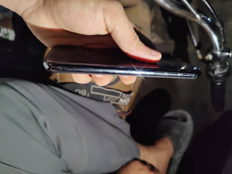 Iphone Xs 4