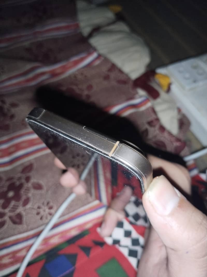 iPhone 16Pro JV 4