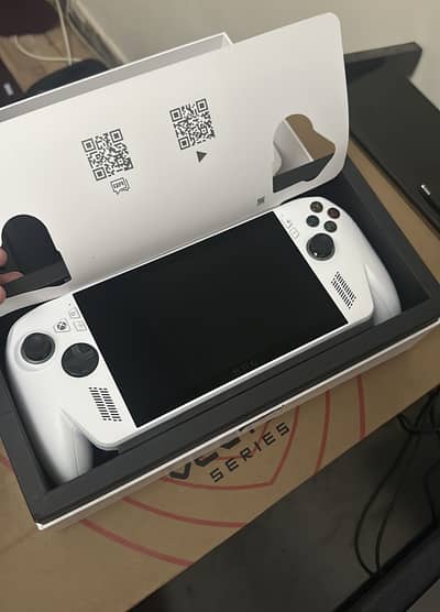 ROG XBOX ALLY Z2 2TB Handheld Console
