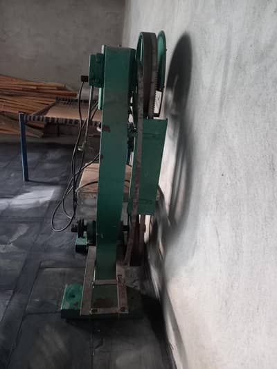 Haddi katne ki machine