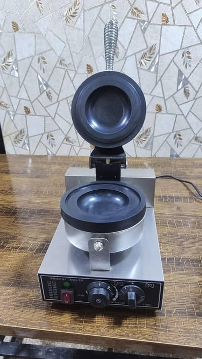 UFO BURGER MACHINE