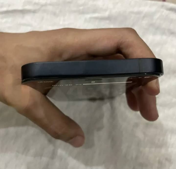 Apple iPhone 12 2