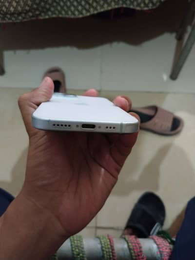 iPhone 15 jv