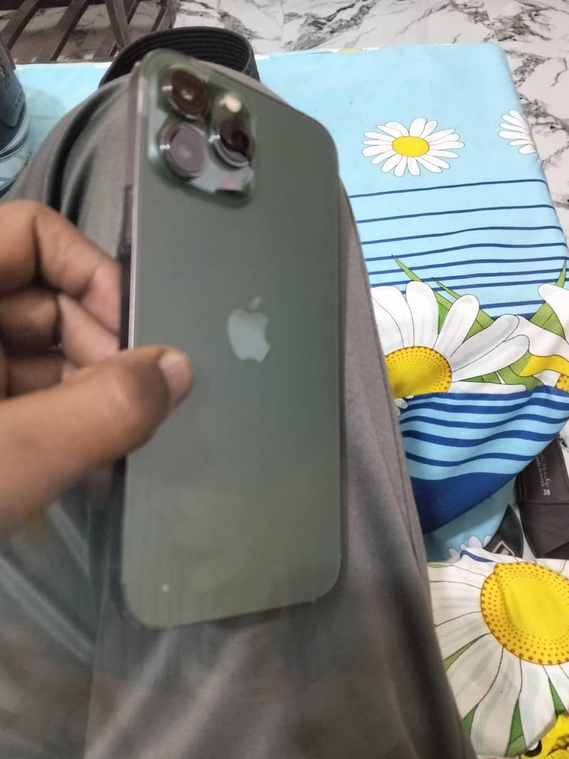 Iphone 13 pro Max 2