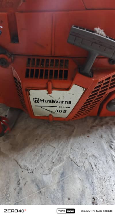 husqavarna 365special  65cc or 24inch ka blade lgta hai goodconditions