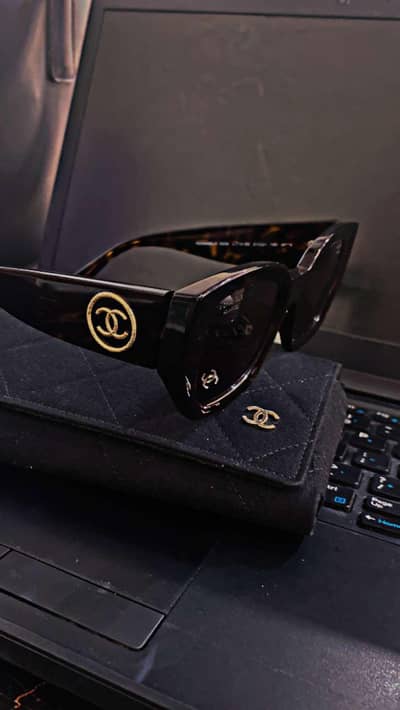 chanal sunglasses in new condition  sale
