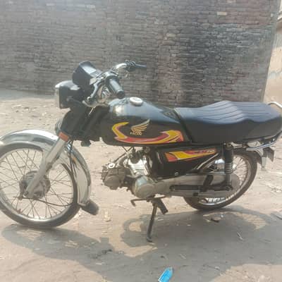 HONDA CD70 2016 model