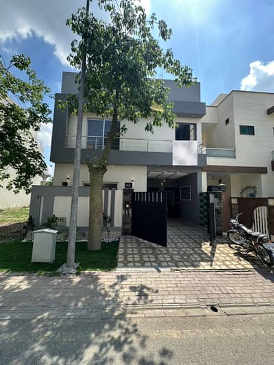 5 MARLA TRIPPLE STORY HOUSE AVAILABLE FOR SALE