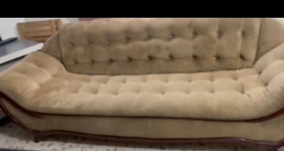 Luxury 6 Seater Sofa Set with Excellent Condition