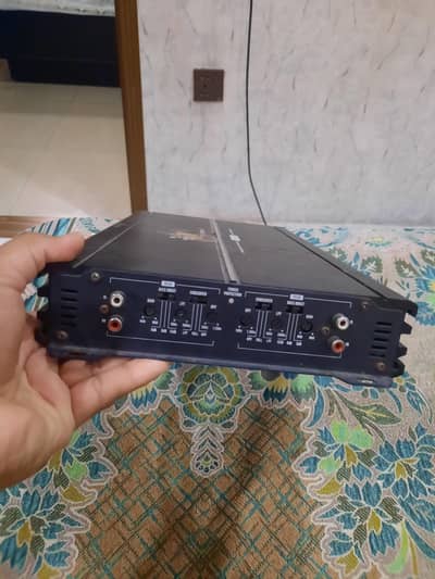world track ampkifier slightly used