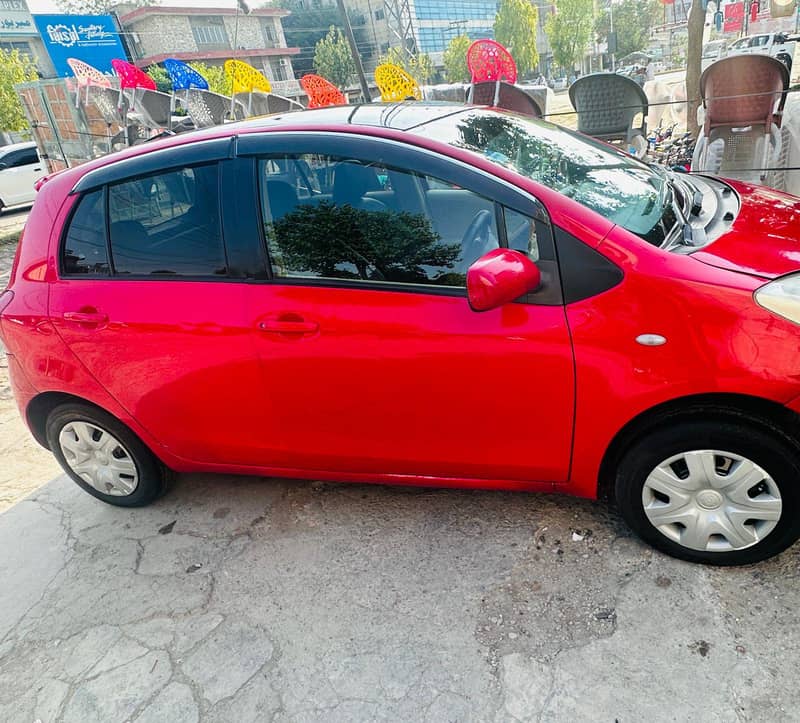 Vitz 2007 18