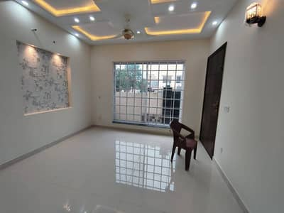 10 Marla ideal house