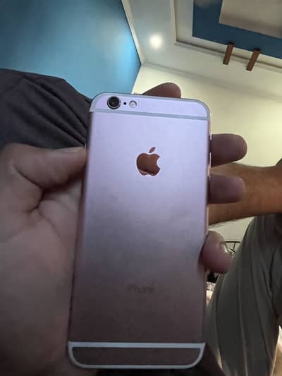 j phone 6s condetion 10 by 10 whatsap 03099377266