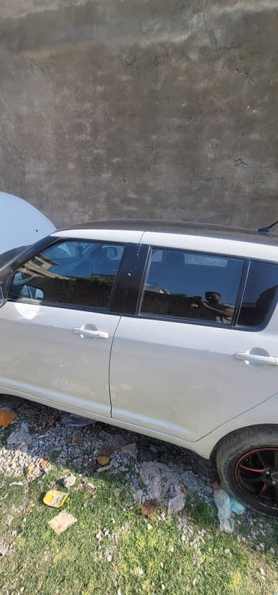 suzuki  swift  dlx  13