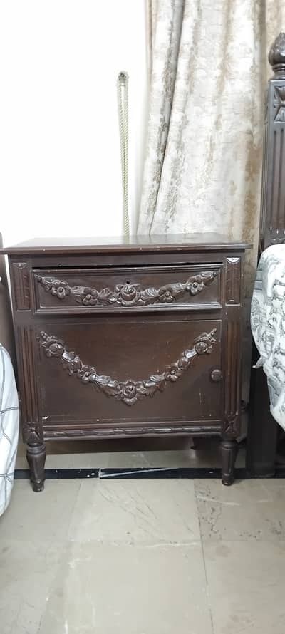 Bed side tables
