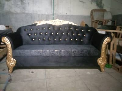 taj walla sofa