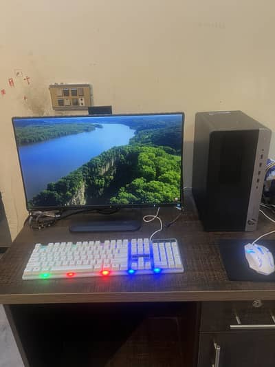 COMPUTER IN WORKING CONDITION