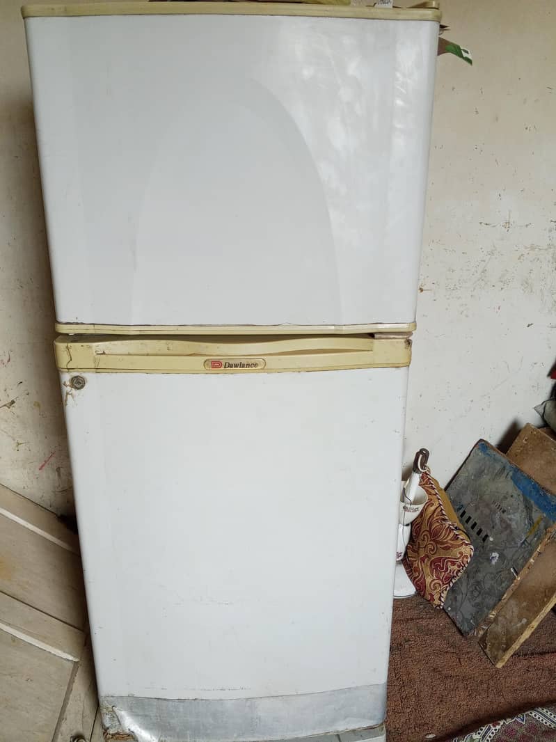 Refrigerator 0