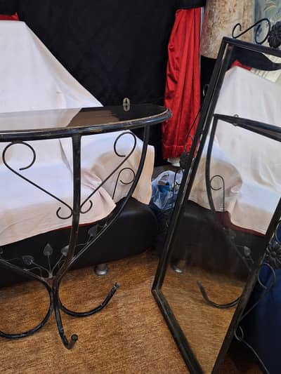 Iron rod Dressing with mirror frame