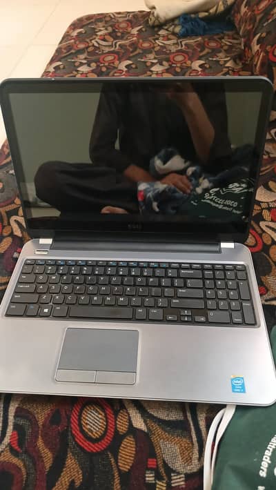 Tech screen km kar rha ha 10/10 condition