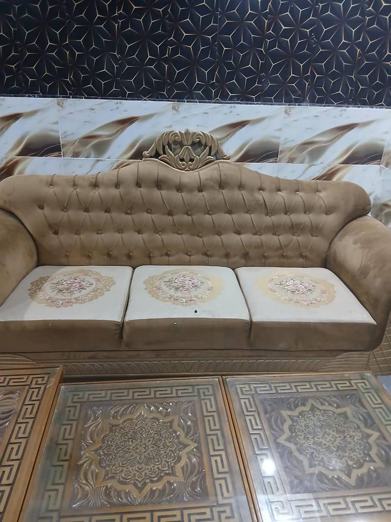 7 Seater sofa 0