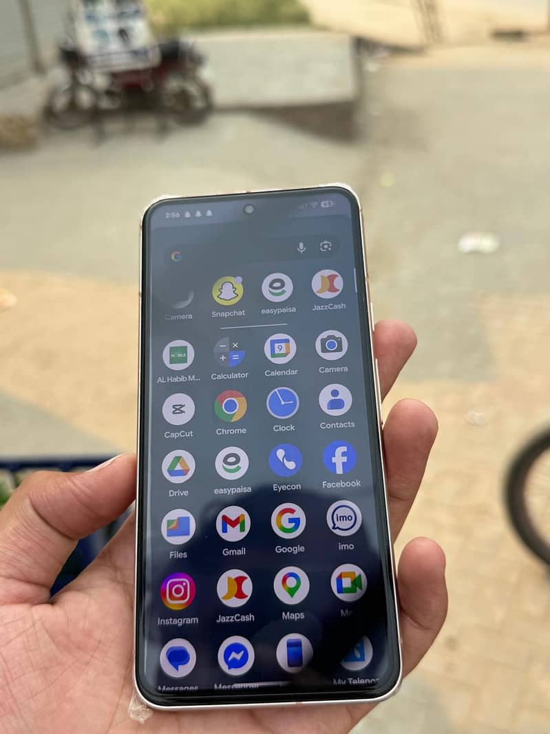 Google pixel 8 1