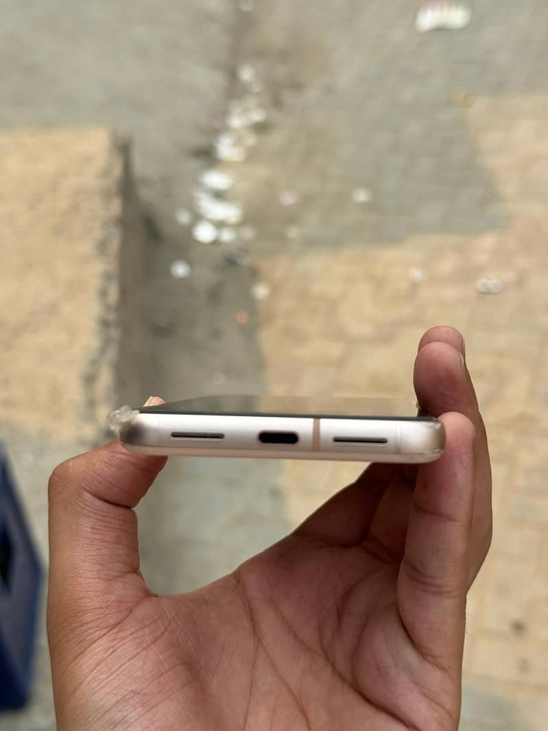 Google pixel 8 2