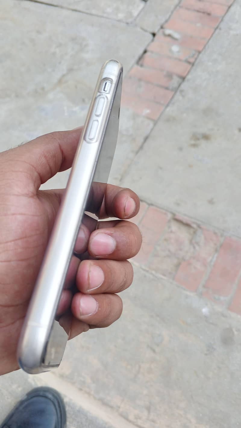 iphone 11 2