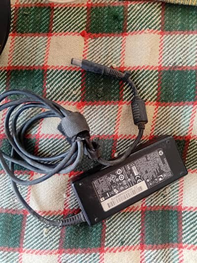 HP laptop charger or hp laptop adopter