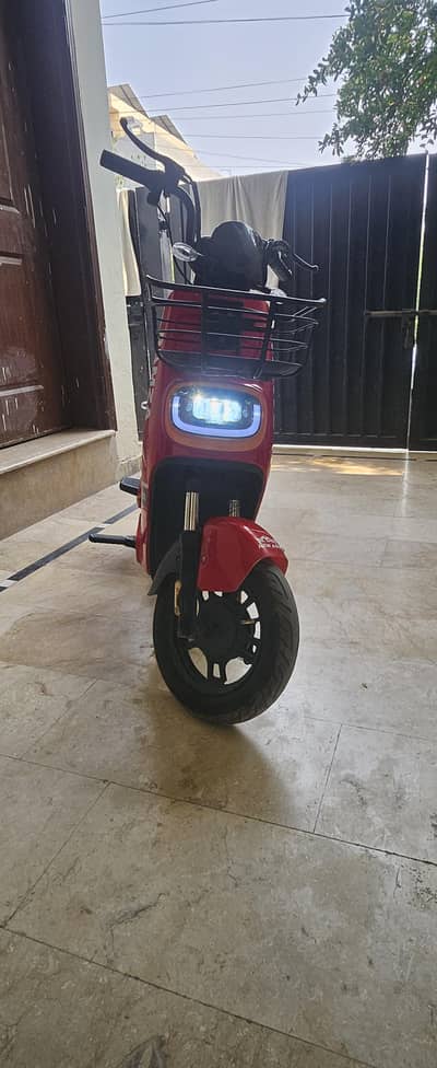 scooty ramza z1