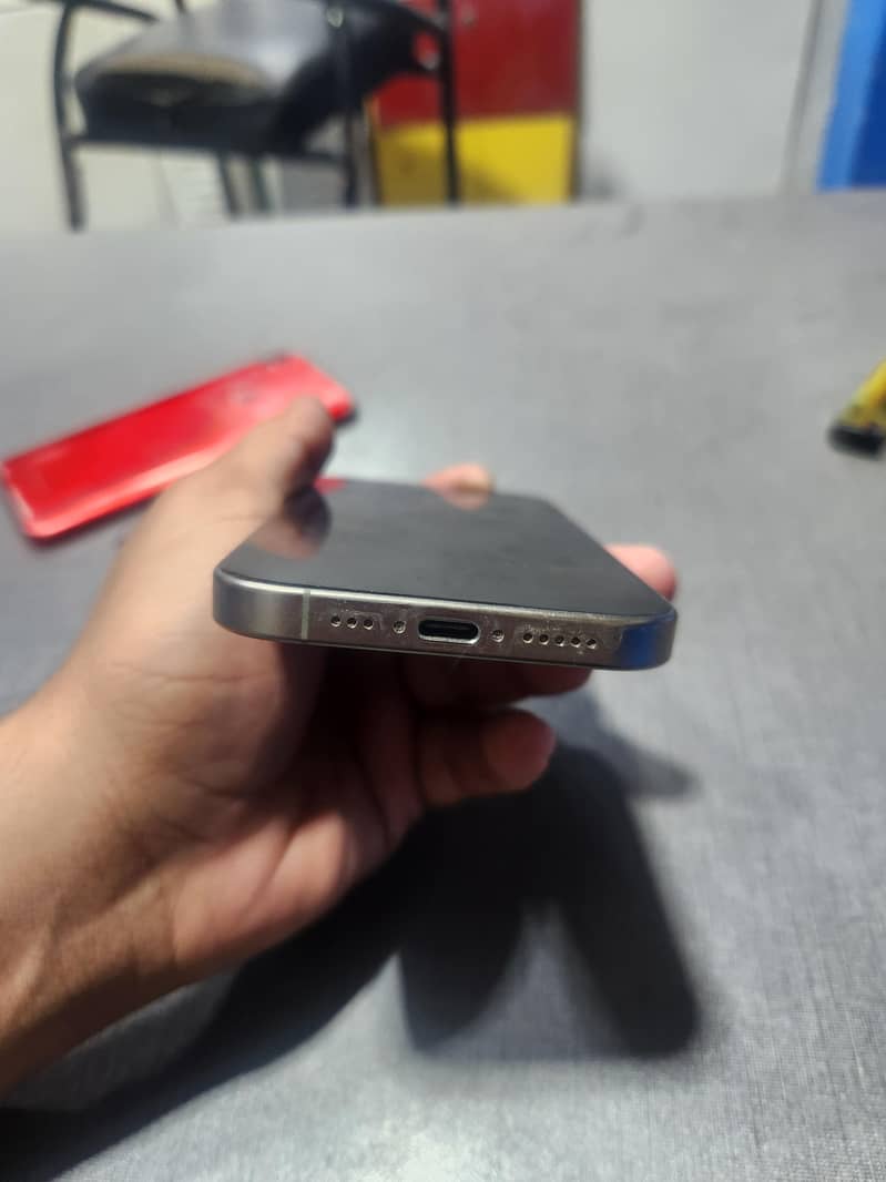 iPhone 15 pro 5