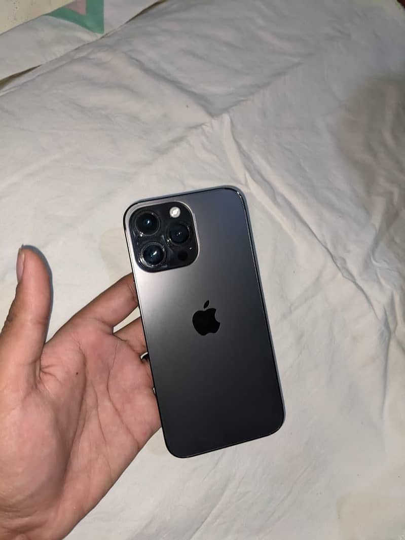 iphone 14 pro max 1