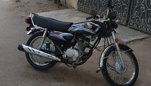 Black Honda 125
