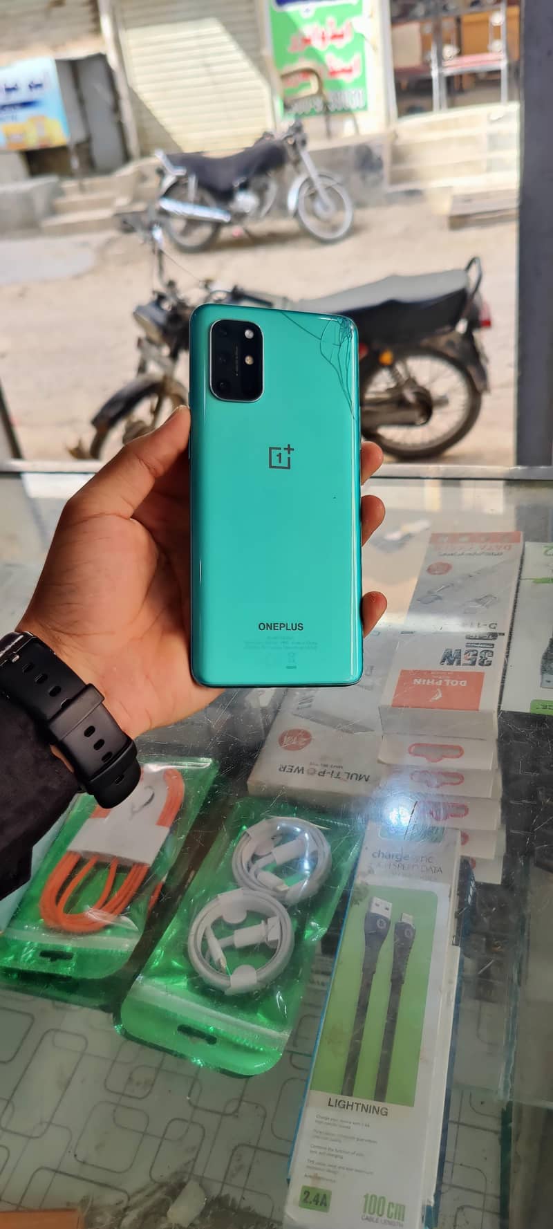 one plus 8T 6