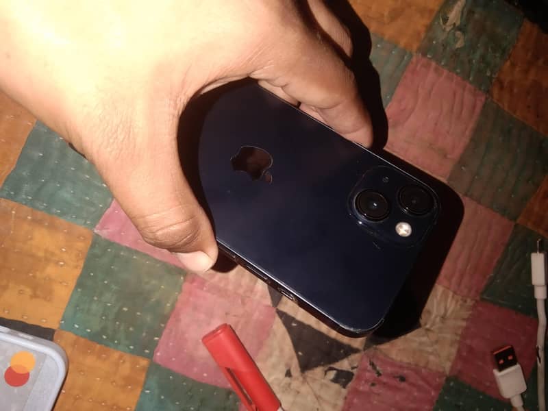 iPhone 13 2