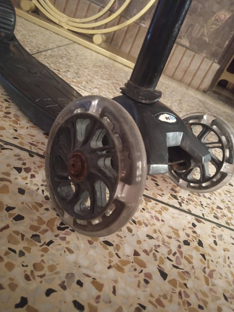 scooty 1
