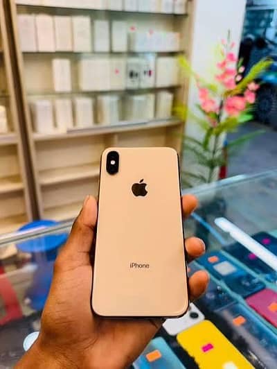 I phone xs max 4/64