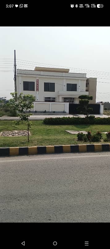 A Kanal building 15 rooms best for hostel