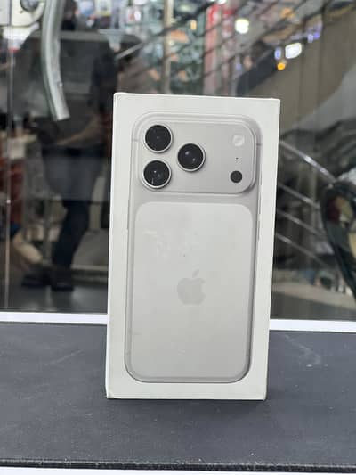 Iphone 17 PRO J. v BOX PACK