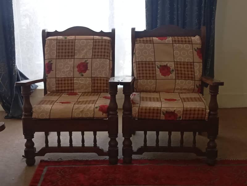 2 used sofas 5seater 1
