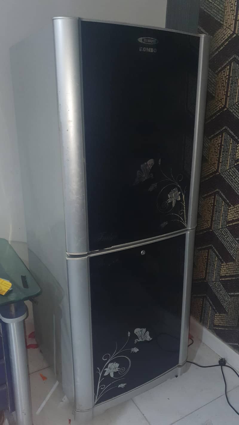 Waves Fridge 0